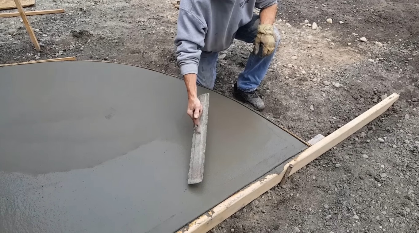 Professional concrete slab and flatwork installation in Lynwood, CA